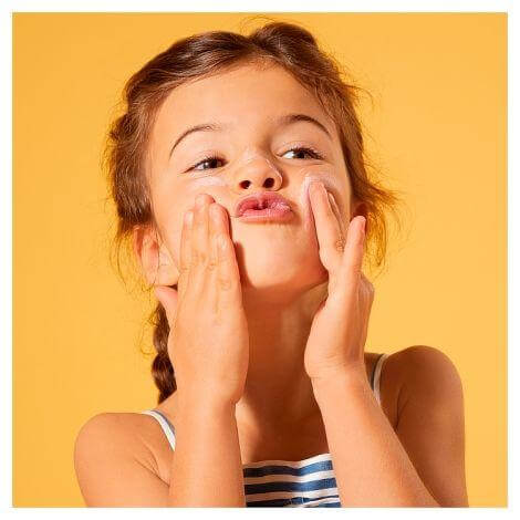 جلوگیری از آفتاب سوختگی در کودکان