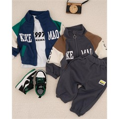 ست سه تکه کد 7439 سویشرت، شلوار و بلوز طرح KEKE MAO