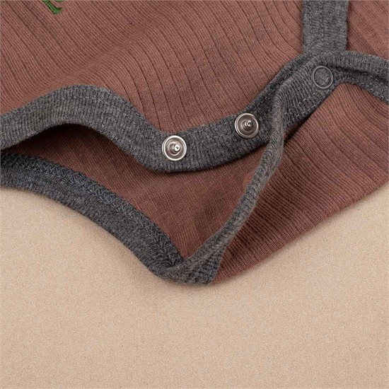ست چهار تکه بادی+شلوار+جوراب+کلاه کد 2294