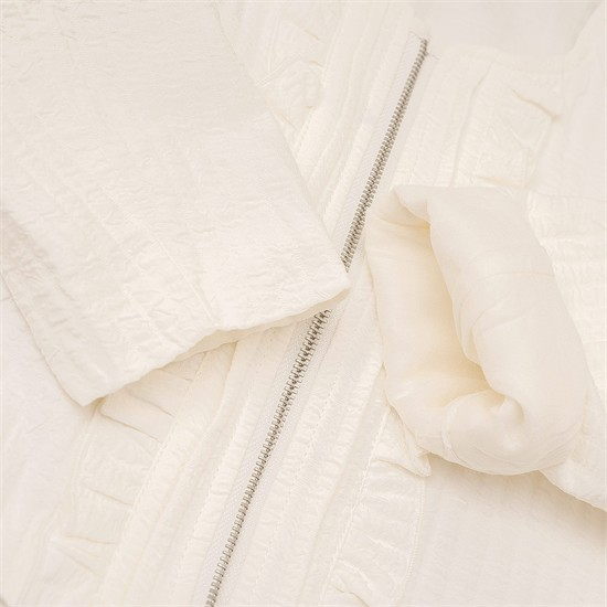 سويشرت سفيد