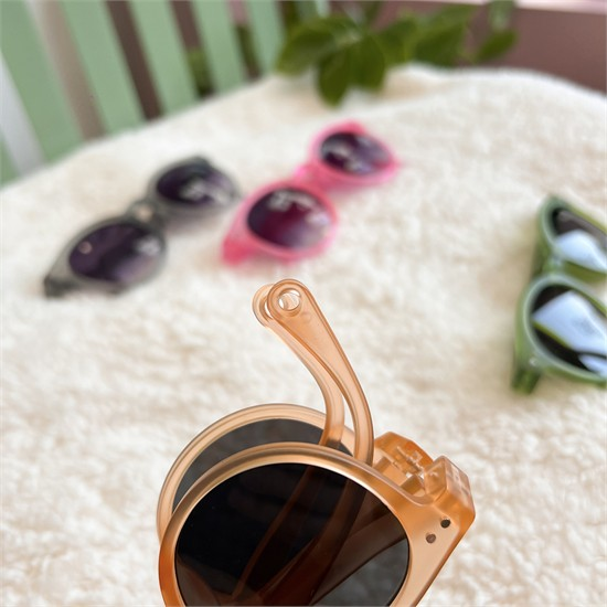 عینک آفتابی تاشو طرح ریبن