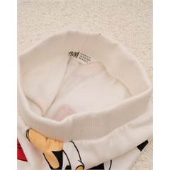 ست سویشرت و شلوار داخل کرک شیری یوگی و داکی کد 7492