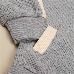 ست سه تکه کد 3915 سویشرت، شلوار و بادی بگ طوسی طرح تدی